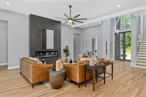 Carl Sanders Drive | Governors Towne Club Community