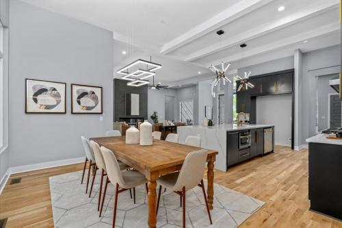Carl Sanders Drive | Governors Towne Club Community